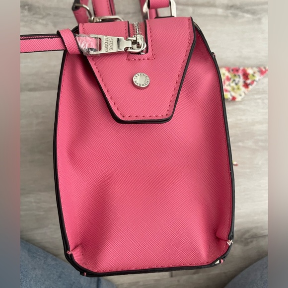 STEVE MADDEN - Bresse Crossbody Raspberry Pink - Picture 3 of 9